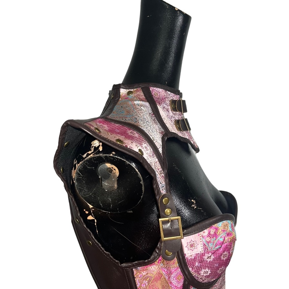 Pink corset - Picture 5 of 16